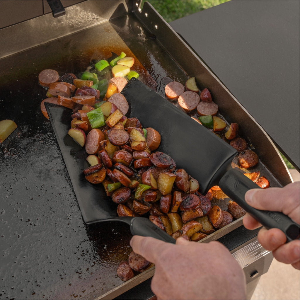 Black Friday Exclusive - 28" Omnivore Griddle with Hard Cover Bundle